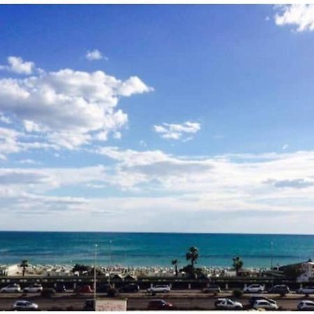 Cosy Studio Flat On The Seaside Apartment Lido di Ostia Exterior photo