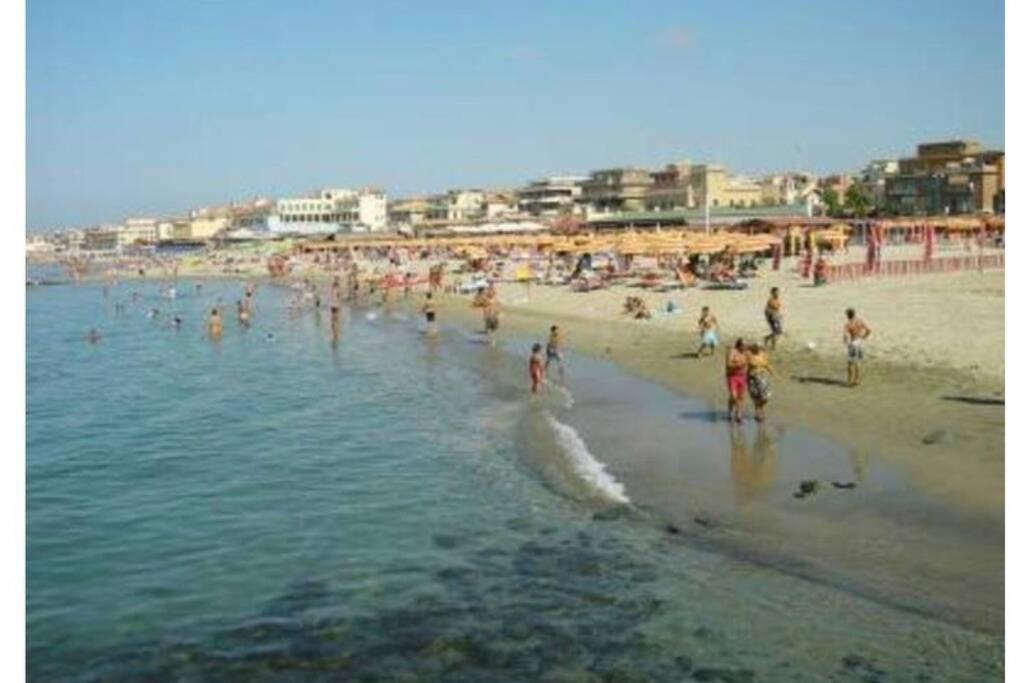 Cosy Studio Flat On The Seaside Apartment Lido di Ostia Exterior photo